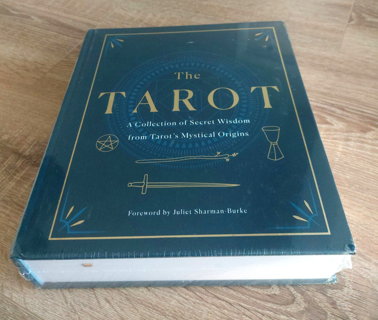 Tarot Book -  Collection of Secret Wisdom from Tarot's Mystical Origins  - NEW