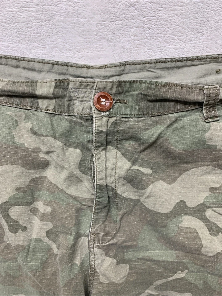 Faded Glory Mens 44 Shorts Cargo distressed Camouflage Utility Ripstop camo - Image 4 of 4