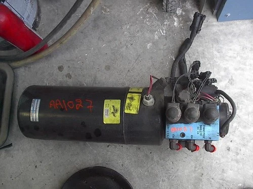 USED POWER GEAR LEVELING PUMP S200 4681 from 01 AMERICAN TRADITION RV SHIP OUTRI