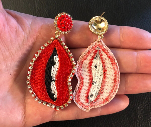 Fashion Statement Earrings LIPS RED Lipstck Rhinestone Bead Embroidery 2.6" 6237 - Picture 3 of 5