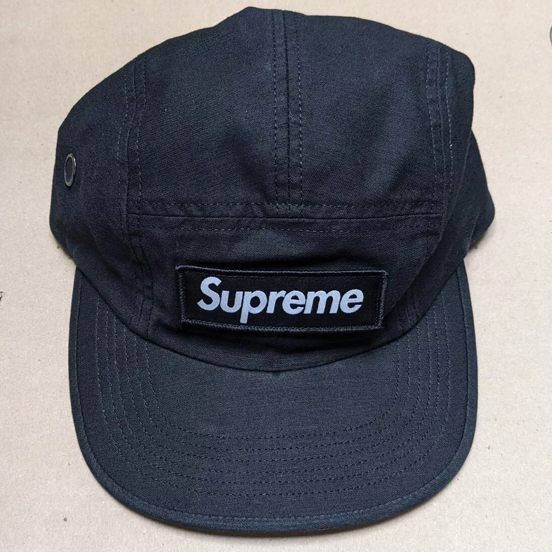 Casquette de camp militaire suprême FW24 noire 2024