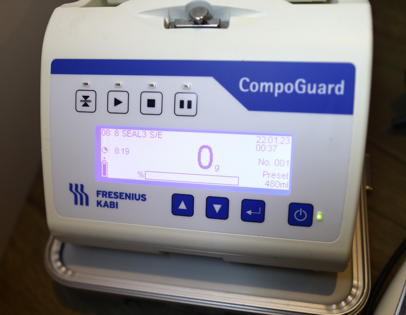 CompoGuard whole blood collection mixing Scale With Portable Hardcase