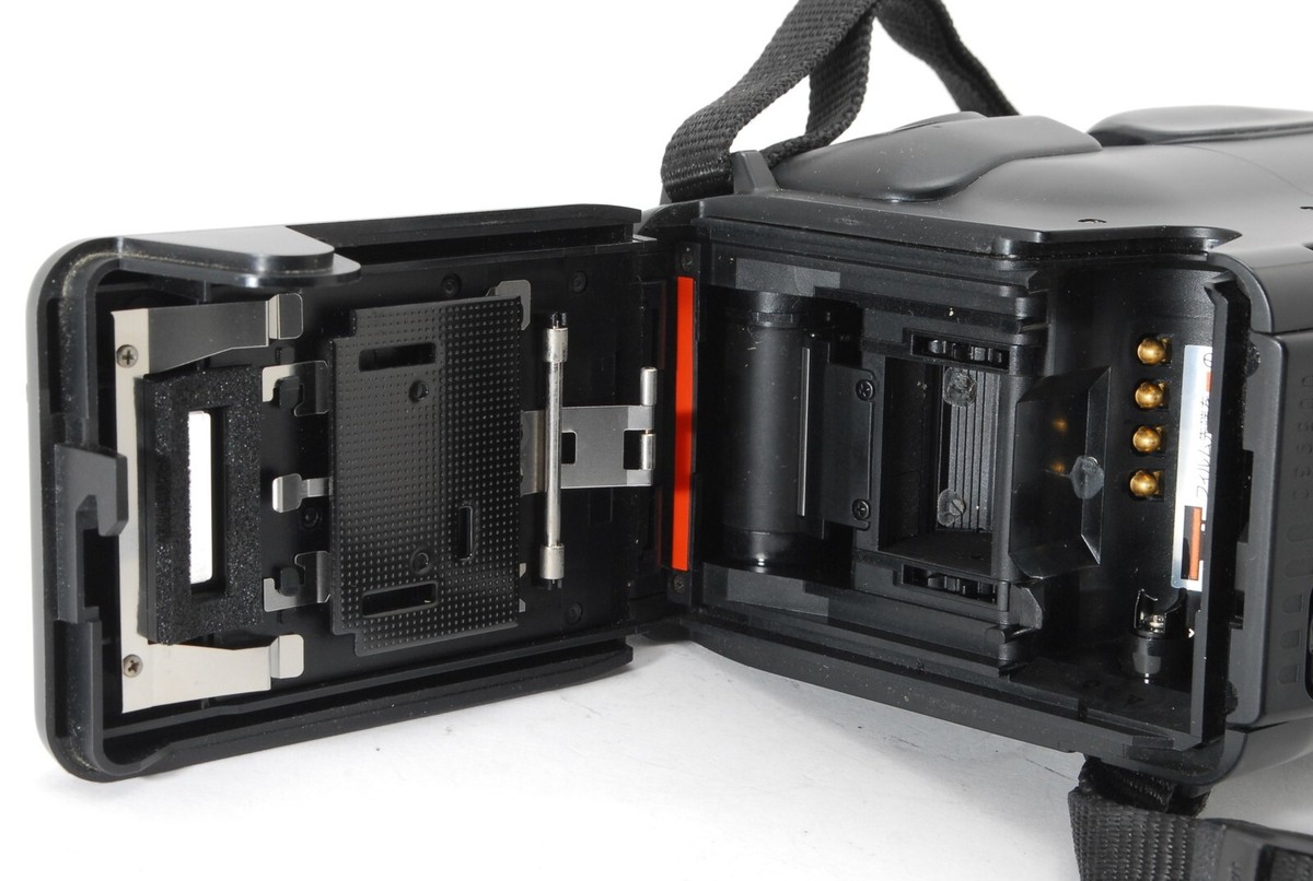 Read [MINT] Kyocera Samurai x4.0 Half Flame Film Camera
