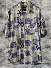 North 44  Mens Button Front Shirt. Size Large. Short Sleeve. Boho 24" C. 30" L