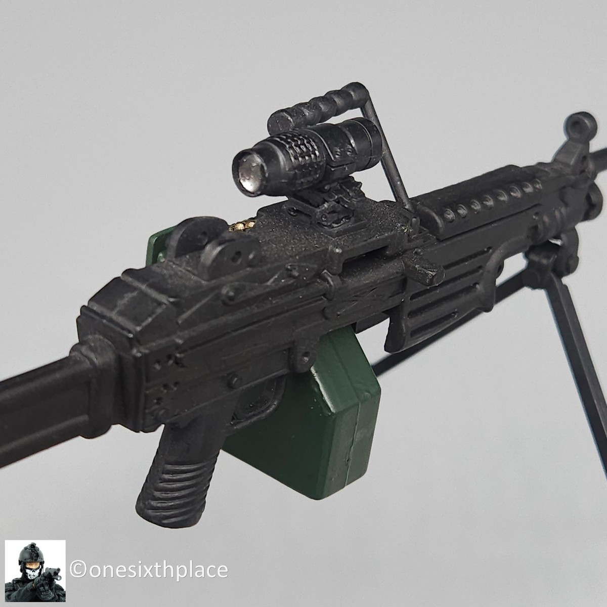 1:6 Ultimate Soldier Custom M249 SAW FN Minimi Machine Gun for 12