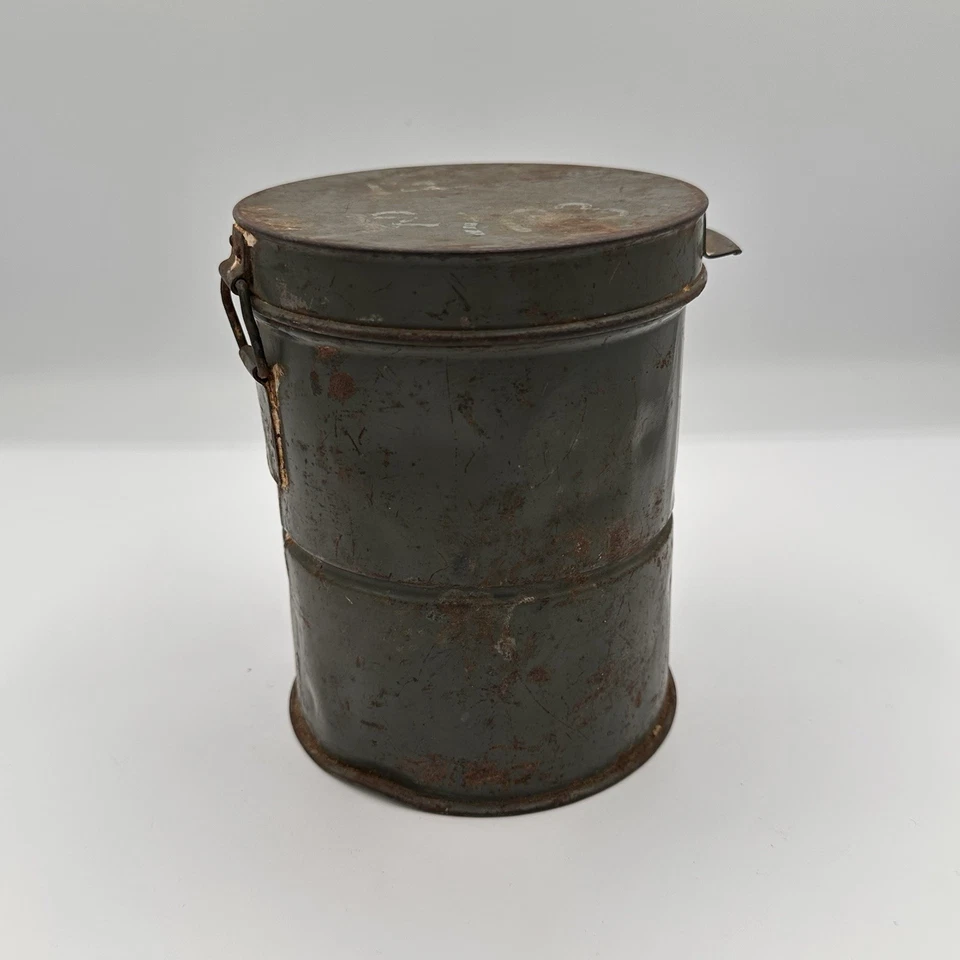 Original WWI German Gas Mask Set 1917 WWI Gas Mask  - Image 3 of 4