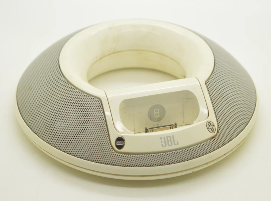 JBL White Audio Player Docks & Mini Speakers for iPod Classic for