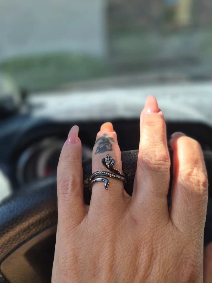 Anillo de derivación de serpiente de diamantes de 1/6 quilates Jafar villanos de Disney encantados Foto 4 de 4