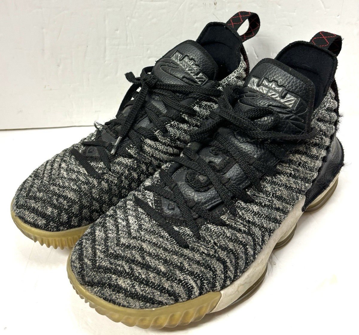 2018 Nike LeBron 16 XVI Oreo White Black Mens Size 10.5 A02588-006