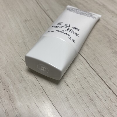 CHANEL UV Essentiel Global Protection Sun Gel Cream SPF 50/PA++++