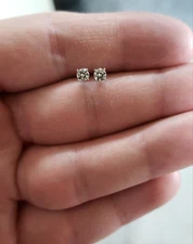 14k Solid Yellow Gold 0.30CT Round Cut Natural Diamond Women's Stud Earrings