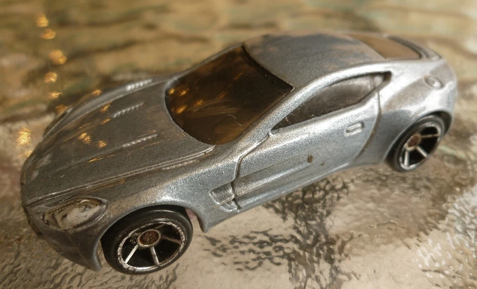 Car Model ASTON MARTIN ONE-77 / MATTEL Inc./ Malaysia - Immagine 2 di 2