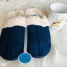 Floopi Women s Blue Faux Fur Trimmed Slippers Size Small 5-6