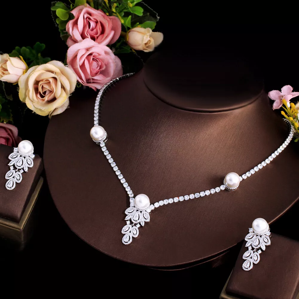 Pearl fashion shop jewellery
