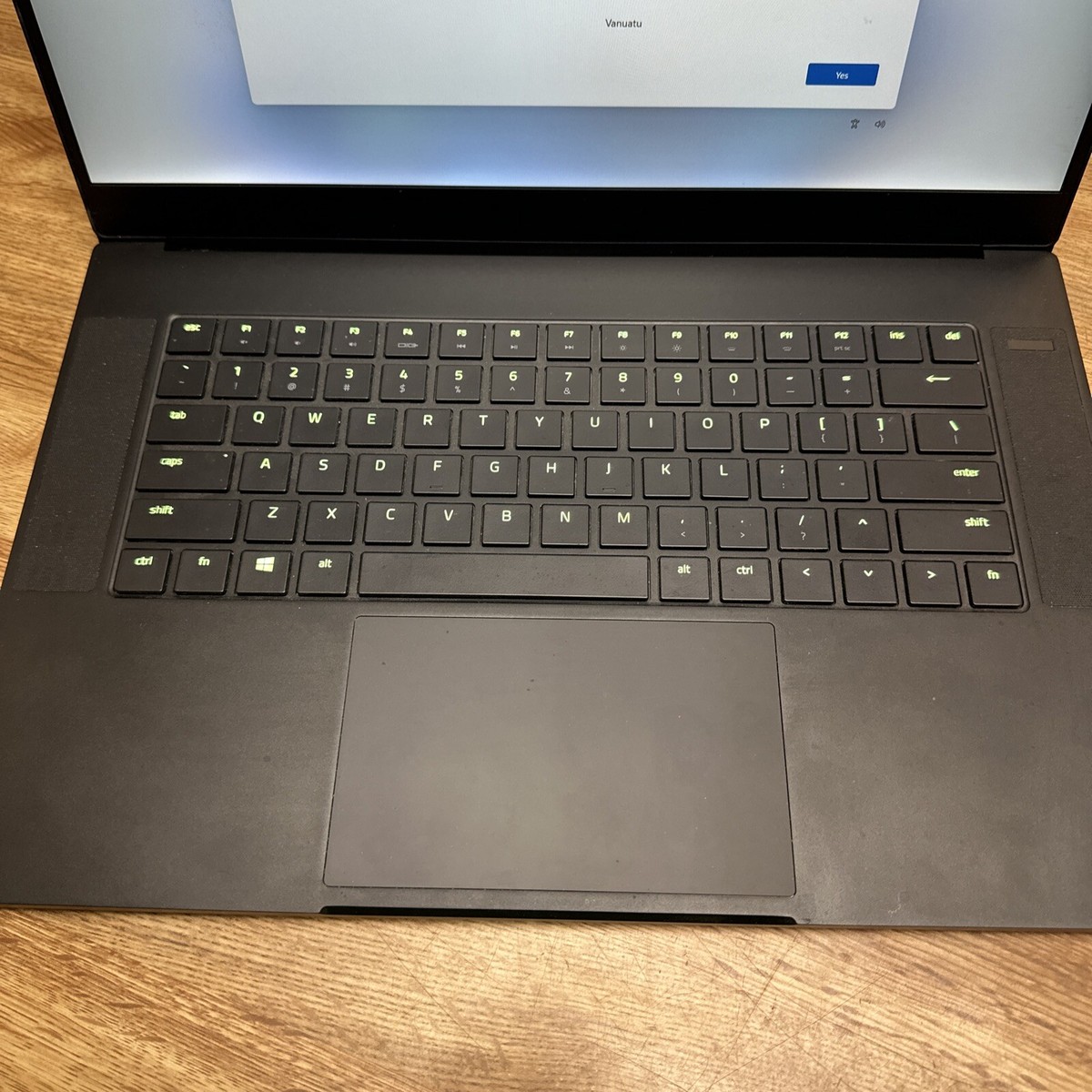 Razer Blade 15 i7-8750h GTX 1060 Max-Q 16GB RAM 512 GB 15.6 Inches