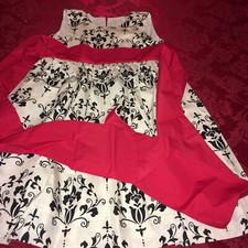 dress girls sz 4 by Le’ Za Me. White With Black FloraL.  Red Sash     Tea Length