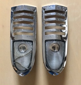 Original 1951 Chevrolet Auto Parking Light Assembly Grille Bucket Lens L&R Pair