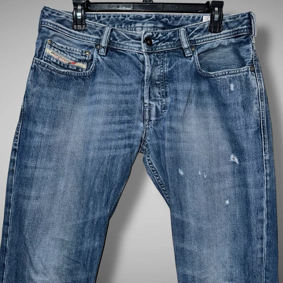 Jeans masculino Diesel Zatiny 33x32 008B4 azul desgastado denim botão mosca lavagem média - Imagem 3 de 4