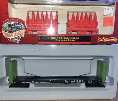 HO Scale Walthers Proto 50 Ft Bulkhead Flat Car DWC + Flat Car Load Cornheads