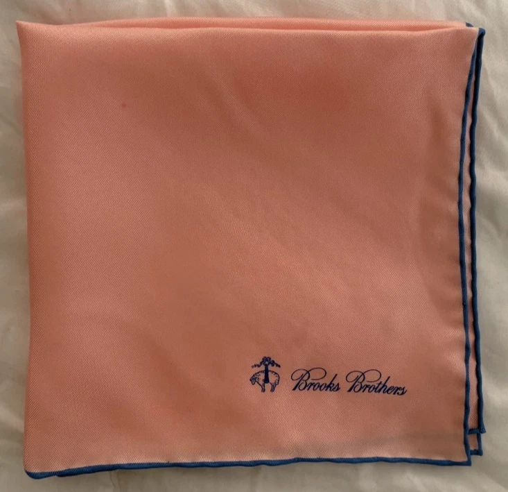 Cuadrado de bolsillo rosa Brooks Brothers para hombre 100 % seda Foto 2 de 4
