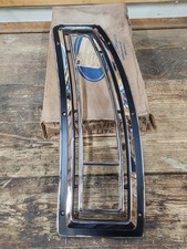 Nos Oem Ford 1973-1978 Ltd Station Wagon Rh Tail Light Bezel D3az-13489-b New