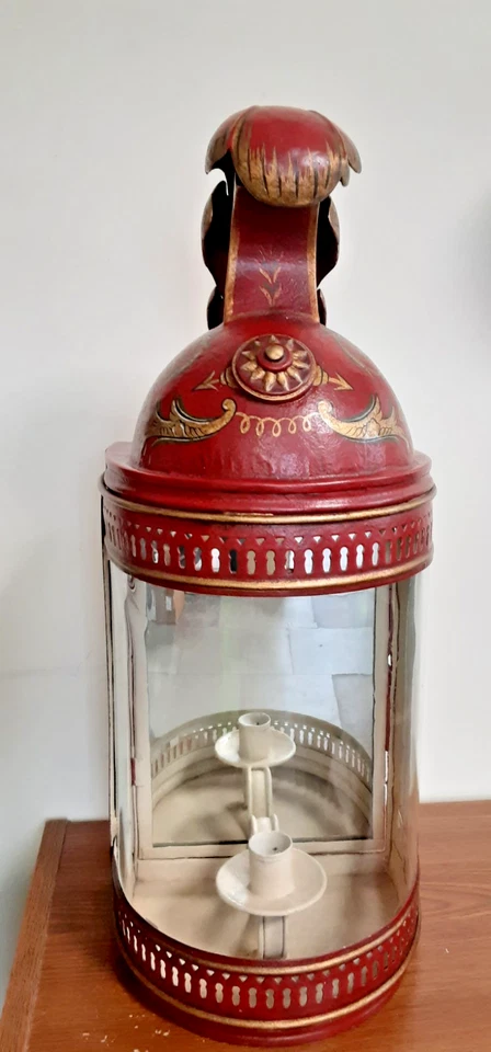 Antiguo candelabro de pared de casco pintado rojo francés Tole Foto 2 de 4