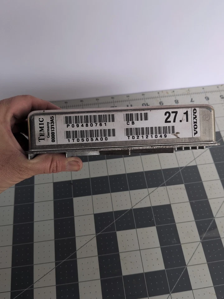 2001-2004 Volvo V70 Transmission Control Module TCM P09480761 OEM - Imagem 3 de 4