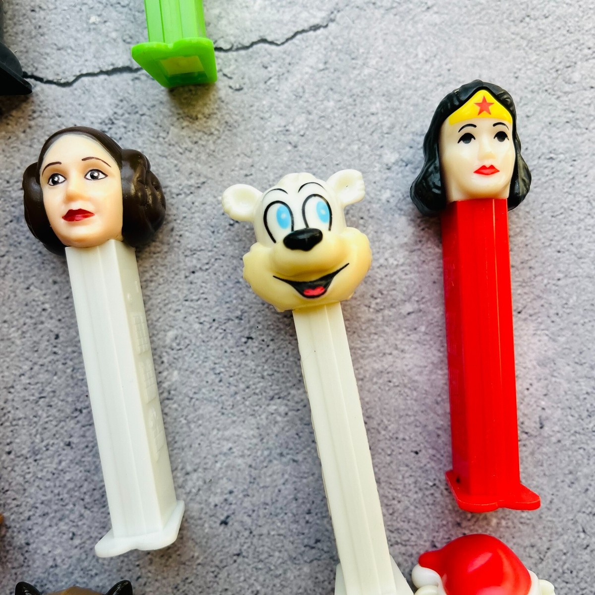 絶版・レア 16個PEZ Vintage Pez Dispenser Lot of 16 | eBay