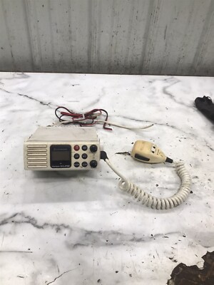 Sea Ray 270 DA Sundancer Boat Standard Horizon Eclipse marine radio transceiver