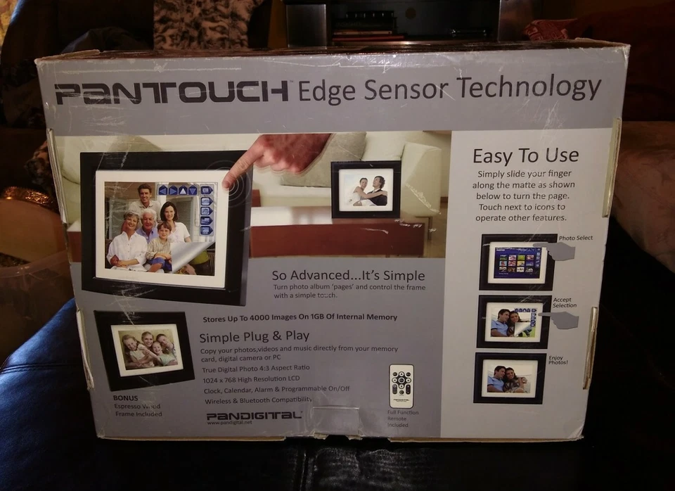 PANDIGITAL PAN1056W02T 1GB Internal Memory 10.4" Digital Photo Frame - Image 2 of 4