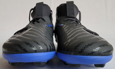 Boys Size 6Y Black Nike Jr Phantom GT2 Academy IC Indoor Soccer