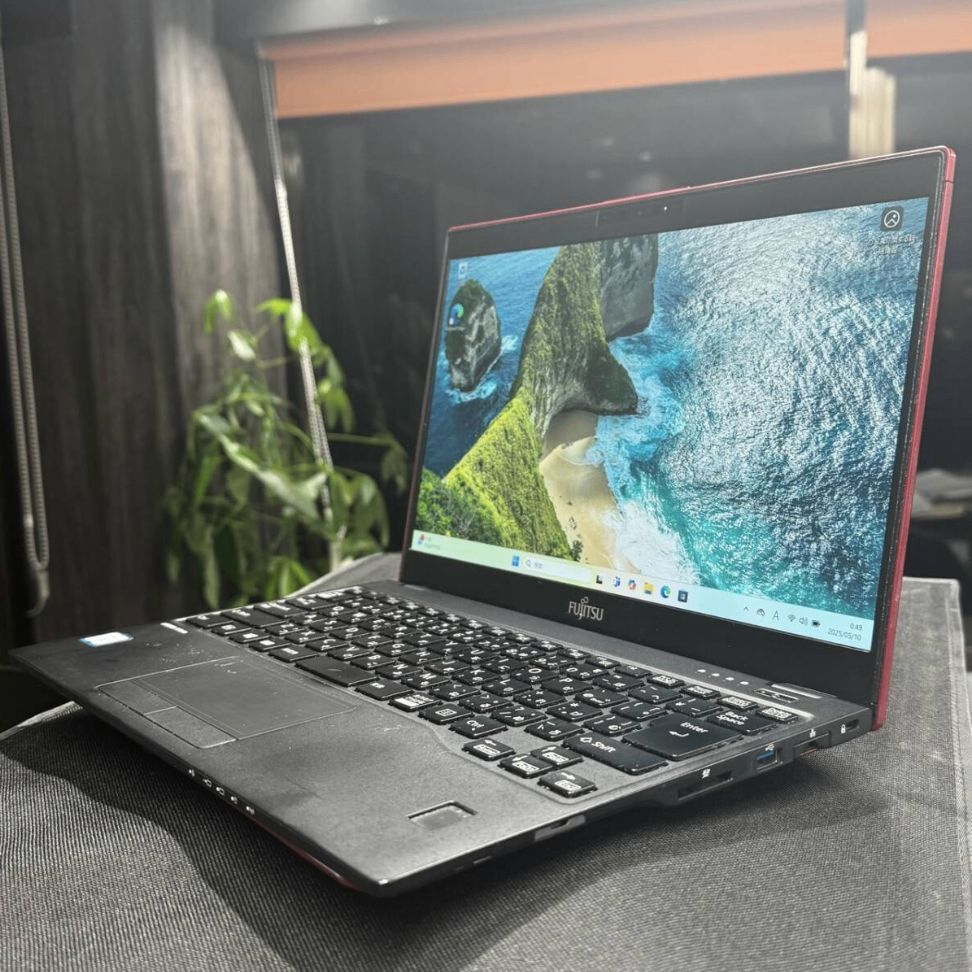Fujitsu Lifebook U938/V Core i5 Red RAM 8GB SSD 256GB 13.3