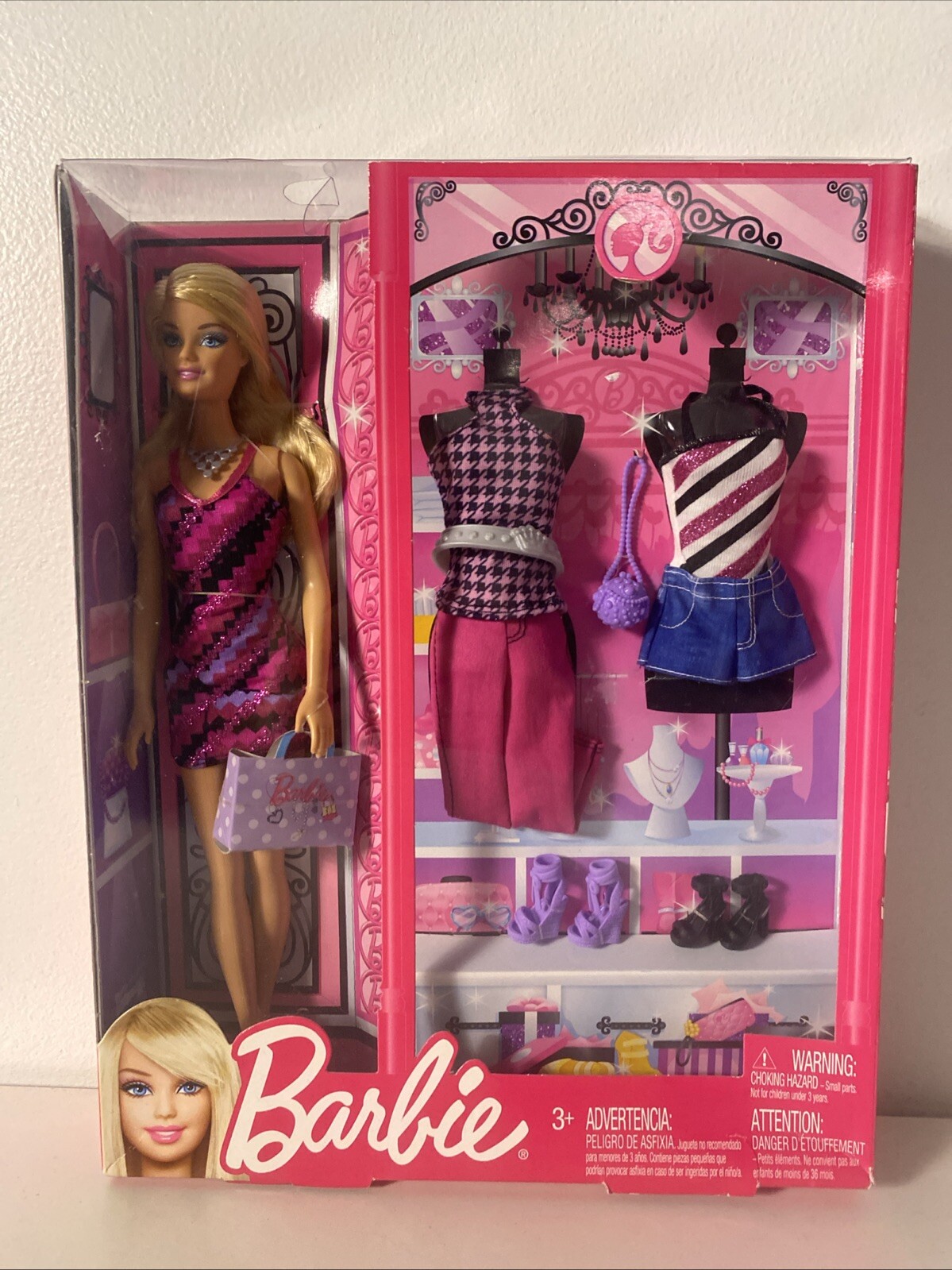 Barbie Doll And Fashions Gift Set Blonde. N8820. NRFB. 2012.