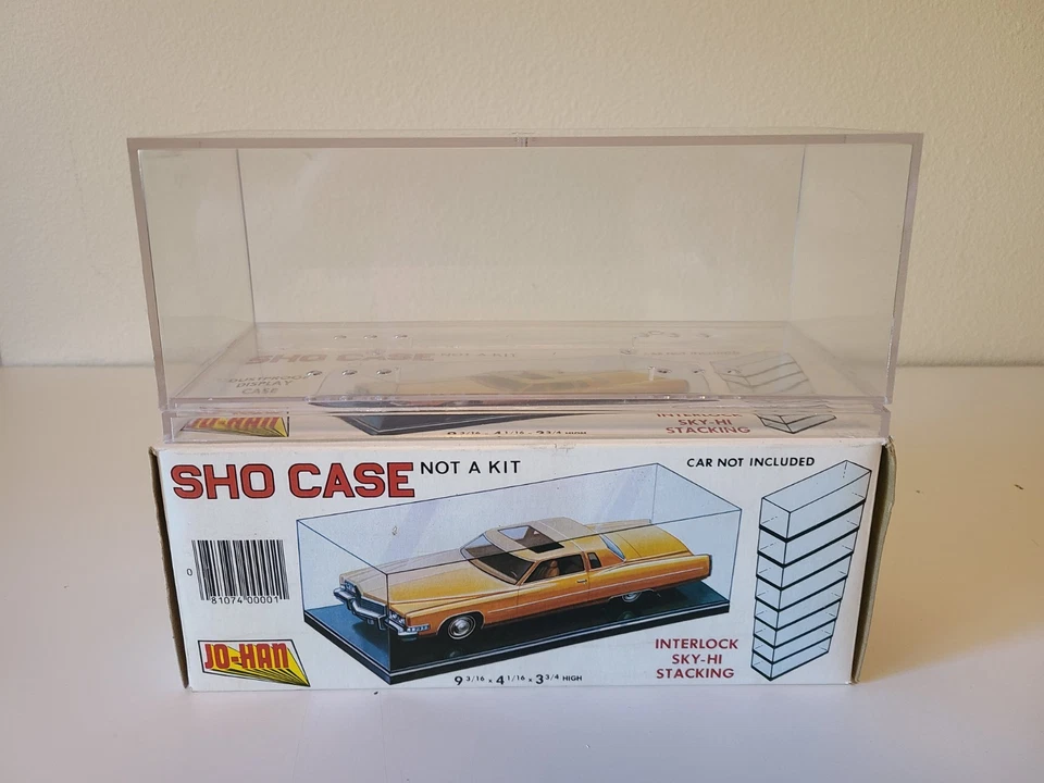 Vintage Jo-Han Sho Case Scale 1/25 Model Car Display New Condition - Image 2 of 2