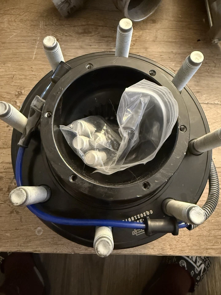 Cubo frontal para 2005-2007 6.0 Powerstroke 4x4 - Imagem 3 de 3