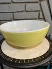 VINTAGE PYREX Yellow Primary Color #404 - 4 QT Nesting Mixing Large Bowl