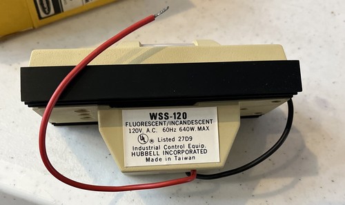 HUBBELL HMoss WALL SWITCH SENSOR 120 VAC 640 WATT 2-WIRE #WSS-120 - Picture 3 of 4