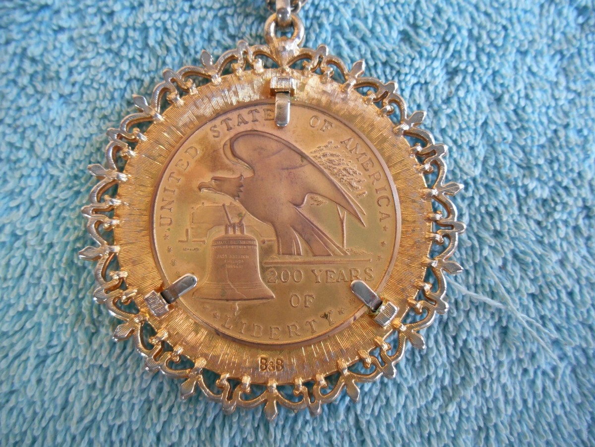 1976 U.S. Bicentennial Coin NECKLACE 200 Years of Liberty