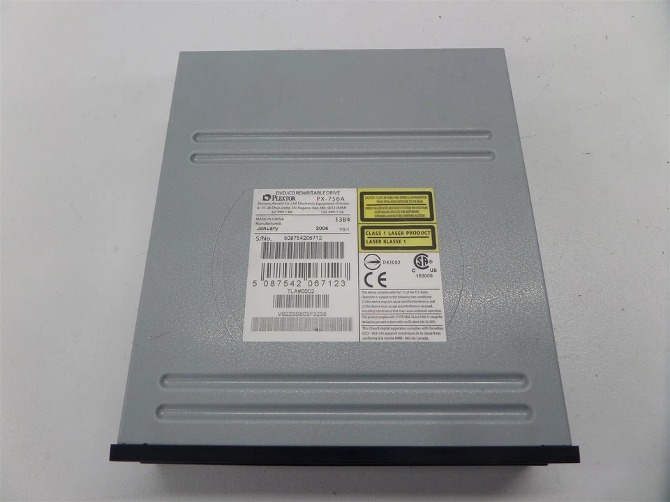 Plextor PX-750A DVD/CD Rewritable IDE Drive - Black Bezel - Image 3 of 4