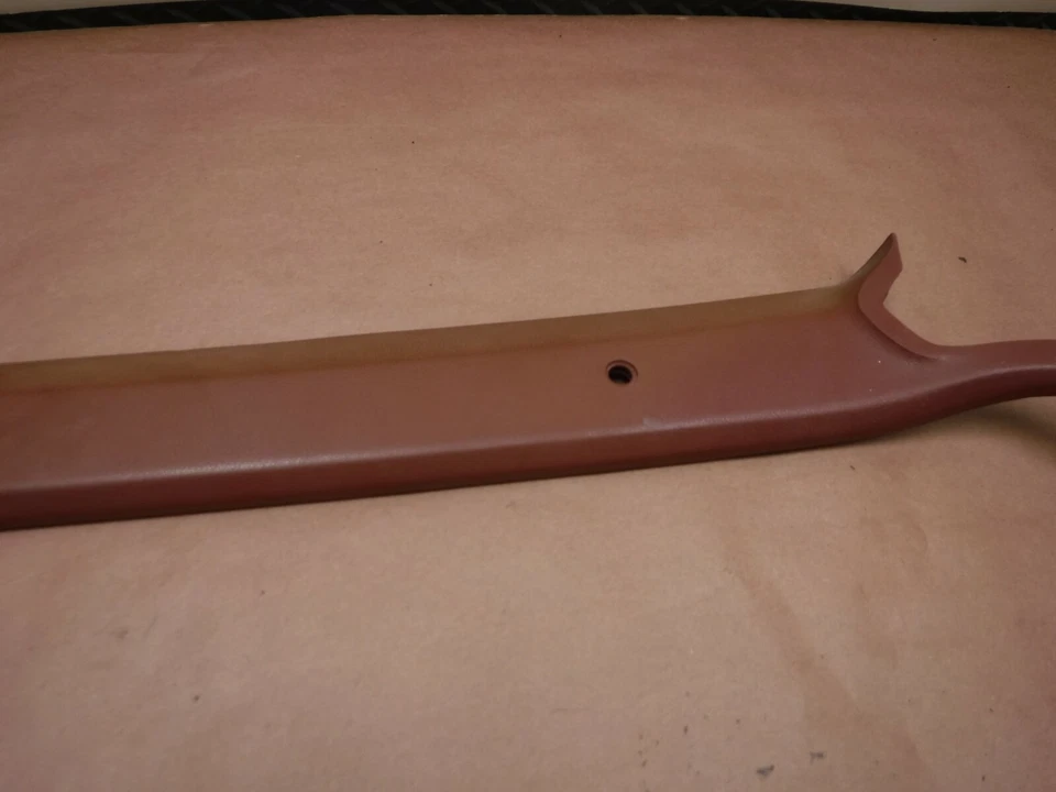 Jeep Comanche MJ 86-92 Borgoña Driver A a B Pilar Interior Borde  Foto 3 de 4