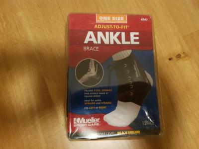 Mueller  Ankle Brace Sprunggelenkbandage Fußgelenkstütze Knöchelschutz 6542