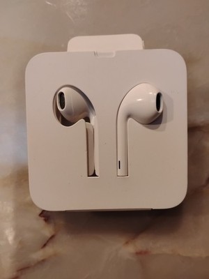 NEW Authentic Apple Wired iPhone iPad IPod Ear Buds | White AIR Buds