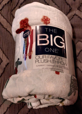 New The Big One Supersoft Plush Throw 5' x 6'  Winter Dogs -shelf