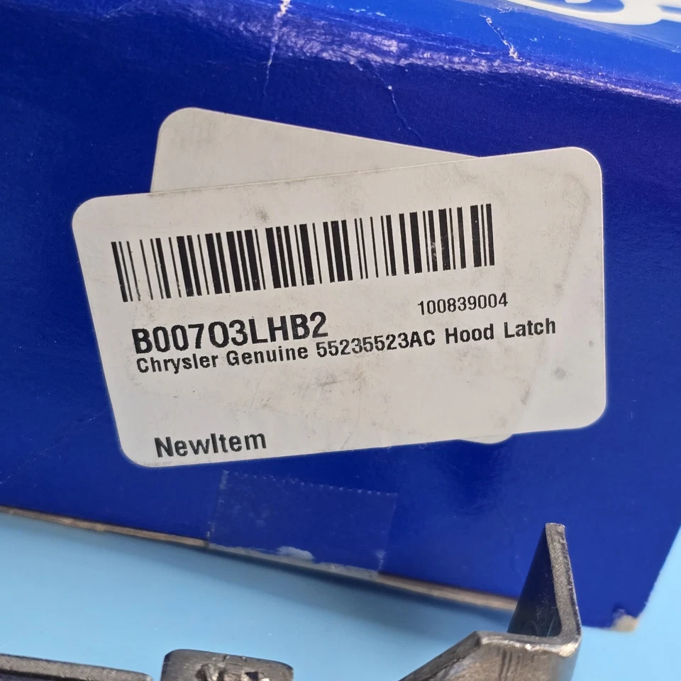 Hood Latch-SE, VIN: S, 101.4" WB Mopar 55235523AC fits 2001 Jeep Cherokee Foto 2 de 4
