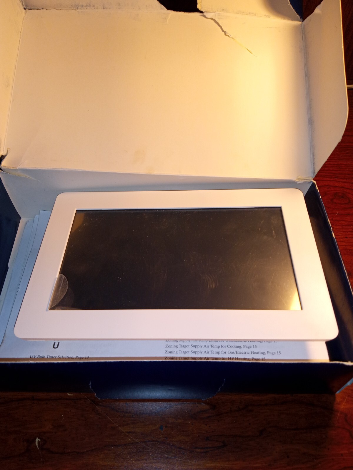 Lennox 10F81 WiFi Programmable Touchscreen Thermostat 7in