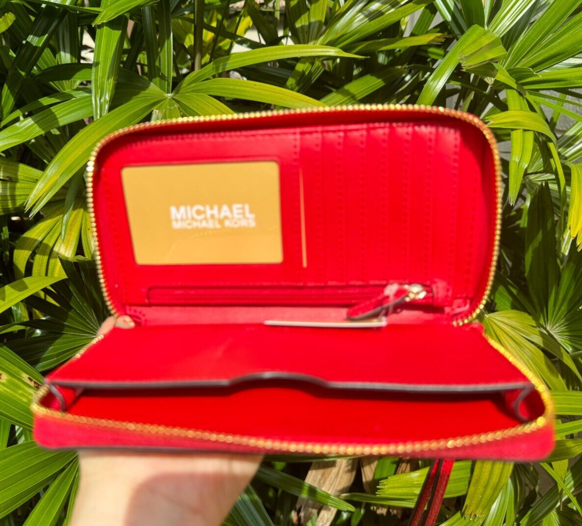 MICHAEL KORS JET SET TRAVEL MULTIFUNCTION LARGE PHONE WALLET  