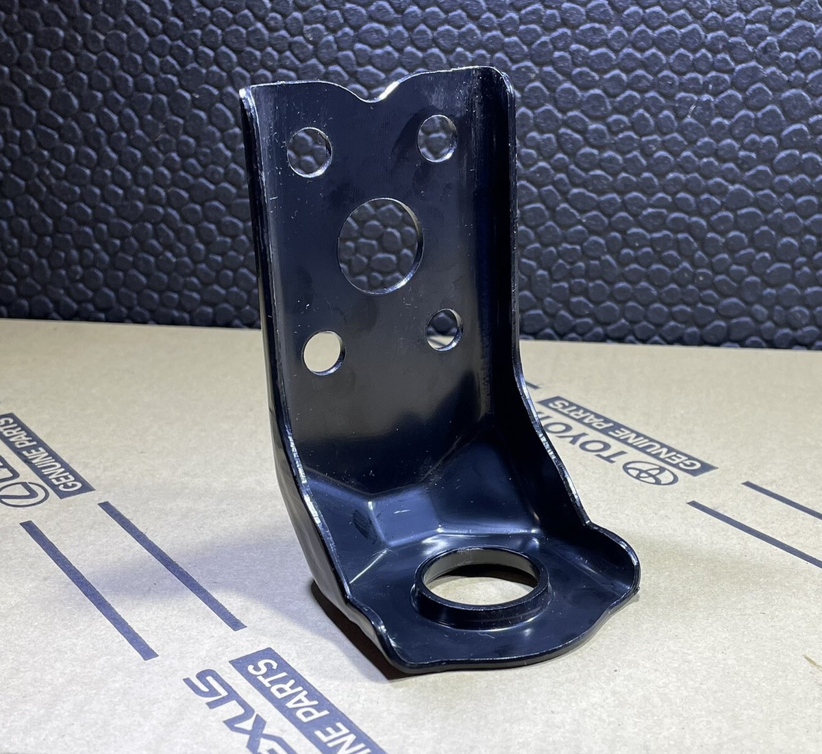 91 - 97 TOYOTA LAND CRUISER FZJ80 FJ80 RADIATOR SUPPORT MOUNT