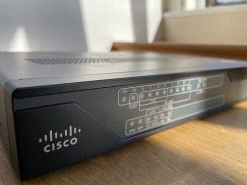 Cisco 890 Series C897VA-K9 Integrated Services Router Without PSU - Picture 2 of 5