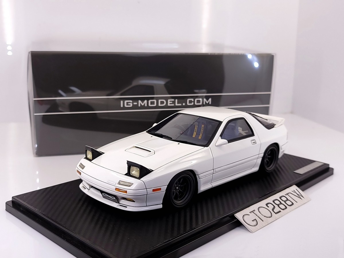 Ignition Model 1:18 Mazda Savanna RX-7 Infini FC3S(White) RS
