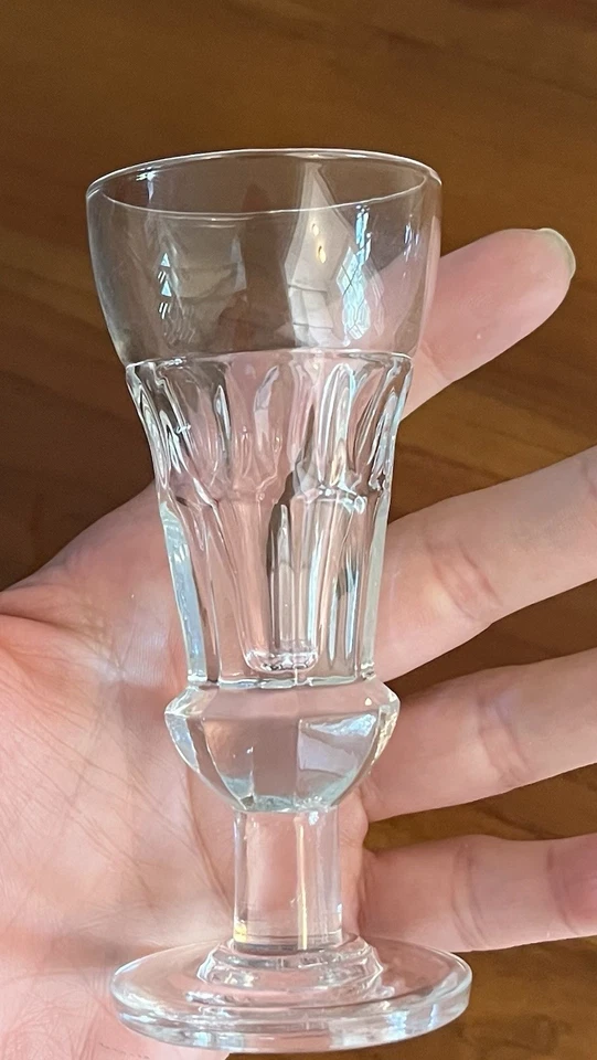 Set of 6 Vintage Victorian Cordial Sherry Glasses 4 3/8 Inches Tall Hold 1.5 Oz. - Image 3 of 4